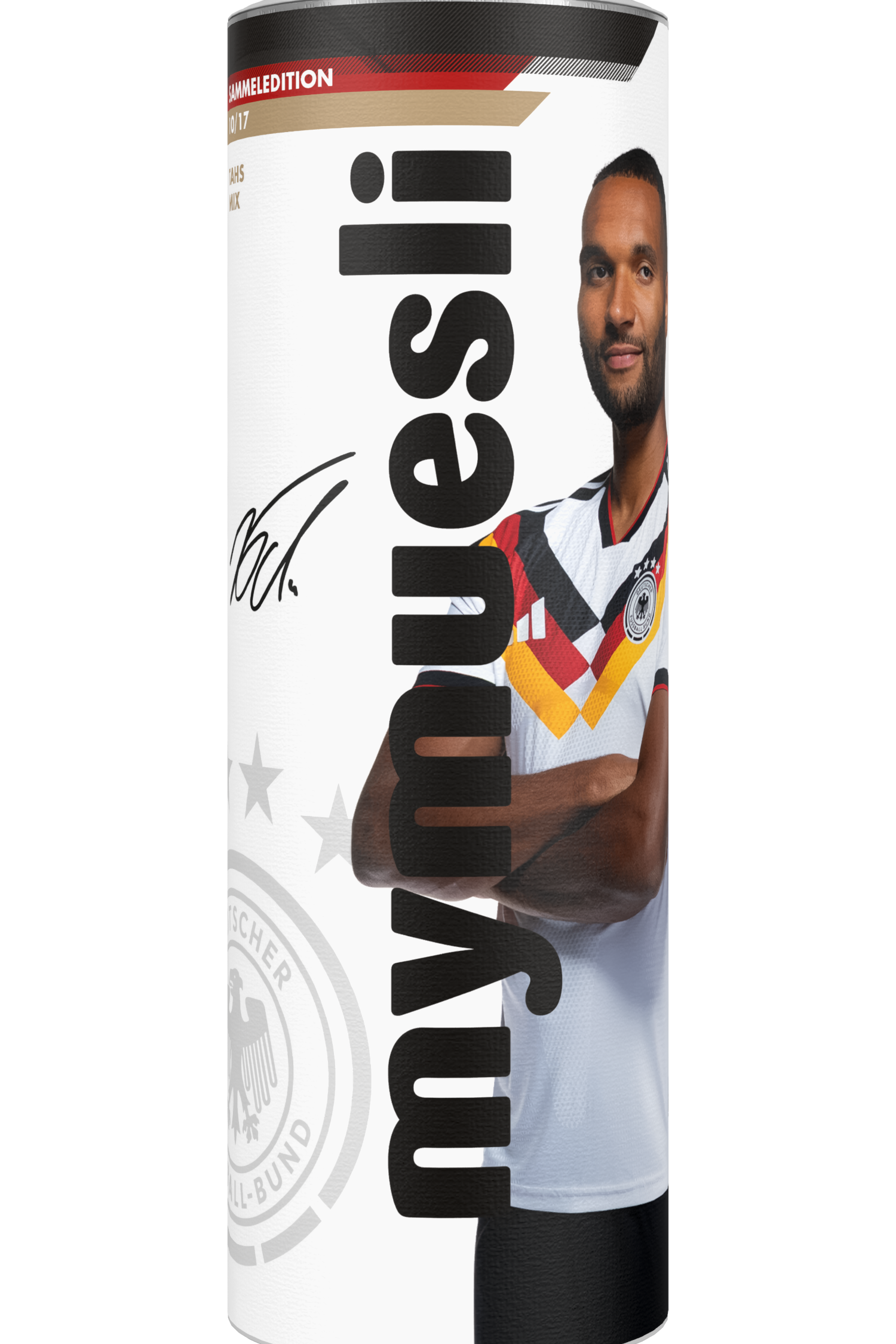 mymuesli -Spielermix von Jonathan Tah im Deutschland-Trikot vor weißem Hintergrund.