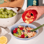 mymuesli Apfelreibe ermöglicht es einen Apfel schnell für das Müsli zu reiben